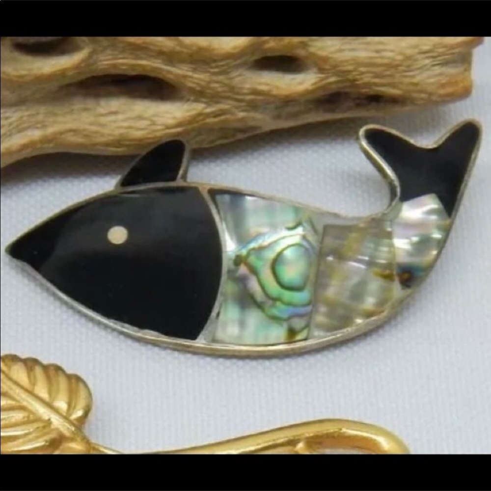 Vintage Silver Tone another Pearl Brooch.
